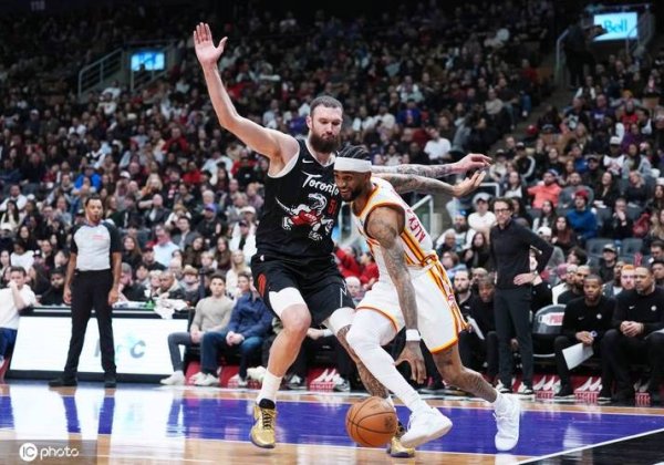 皇冠体育 英格拉姆29+9约翰逊30+7+9 猛龙主场轻取老鹰